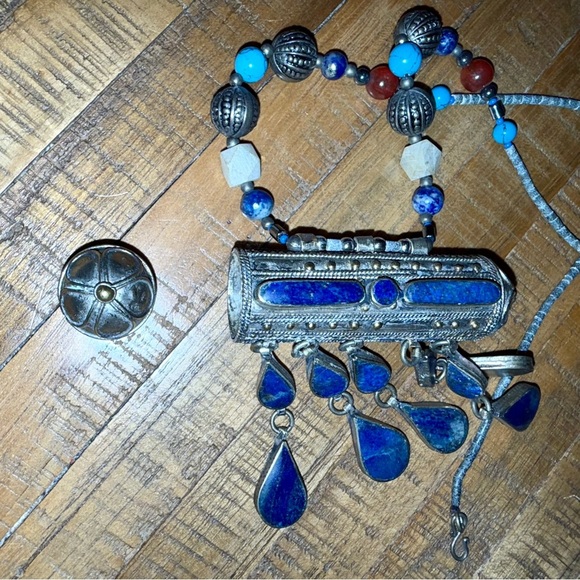 Vintage bohemian tribal lapis lazuli beaded necklace - Picture 5 of 6